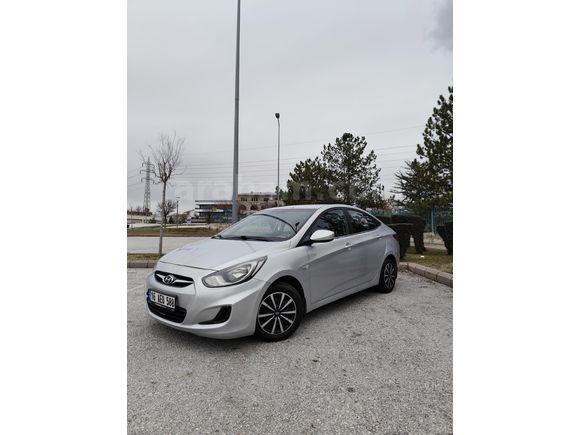 Sahibinden 2013 Hyundai Accent Blue 1.6 Aile Aracı