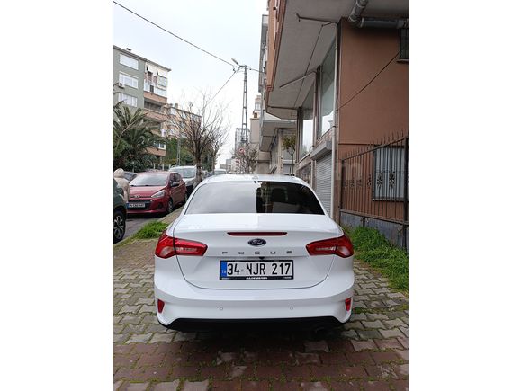Sahibinden Ford Focus 1.5 EcoBlue Titanium Stil 2025 Model kış paketi ful orjinal