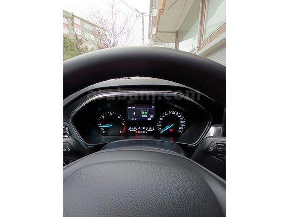 Sahibinden Ford Focus 1.5 EcoBlue Titanium Stil 2025 Model kış paketi ful orjinal