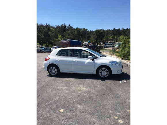 Sahibinden Toyota Auris 1.33 Comfort 2012 Model