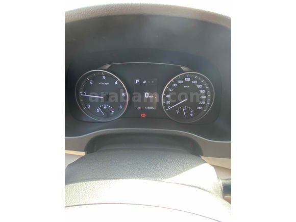 Sahibinden Hyundai Elantra 1.6 CRDi Style Plus 2017 Model 