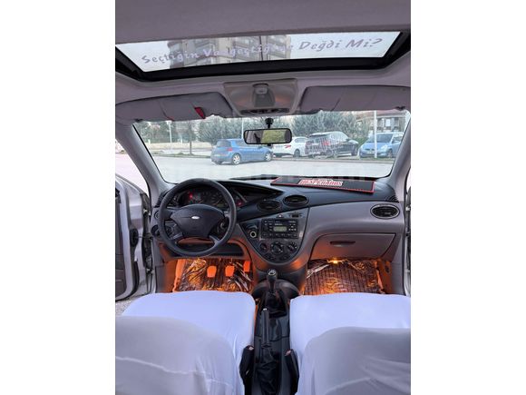 Ford Focus 1.6 Ghia  Sanruflu