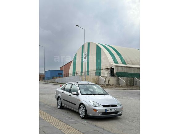 Ford Focus 1.6 Ghia  Sanruflu