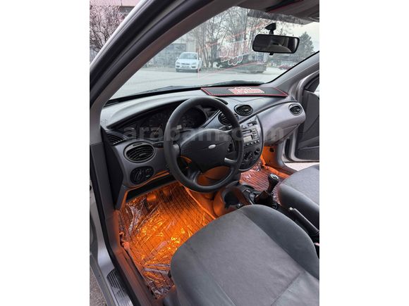Ford Focus 1.6 Ghia  Sanruflu