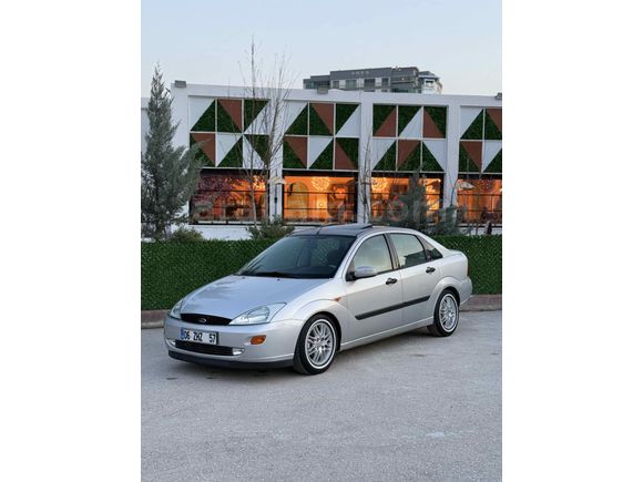 Ford Focus 1.6 Ghia  Sanruflu