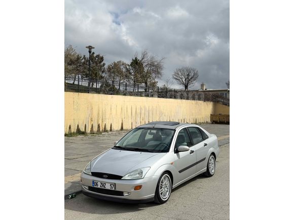Ford Focus 1.6 Ghia  Sanruflu