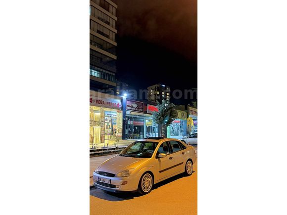 Ford Focus 1.6 Ghia  Sanruflu