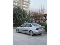 Ford Focus 1.6 Ghia  Sanruflu