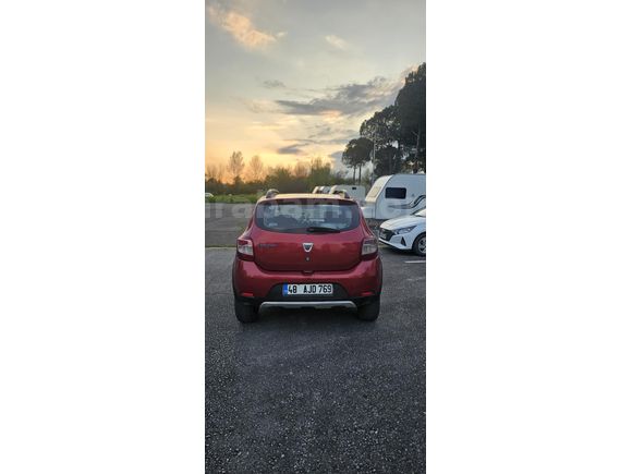 Sahibinden Dacia Sandero 1.5 dCi Stepway 2015 Model  710.000 km Kırmızı