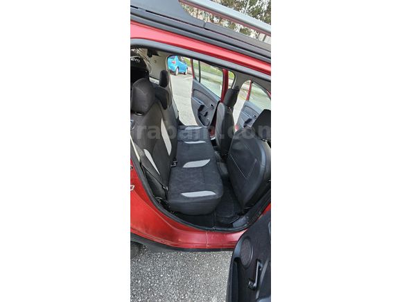 Sahibinden Dacia Sandero 1.5 dCi Stepway 2015 Model  710.000 km Kırmızı