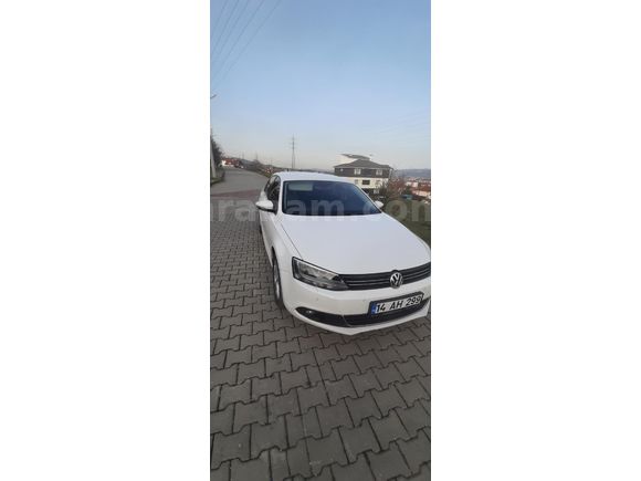 Sahibinden Değişensiz Volkswagen Jetta 1.6 TDi Comfortline