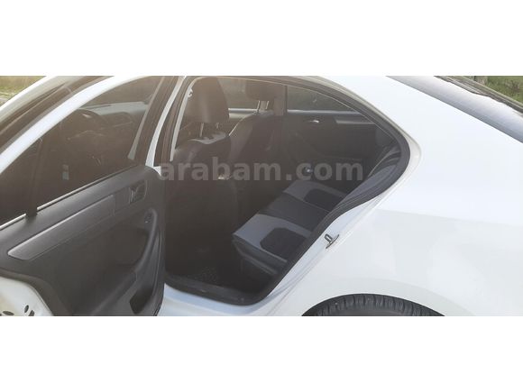 Sahibinden Değişensiz Volkswagen Jetta 1.6 TDi Comfortline