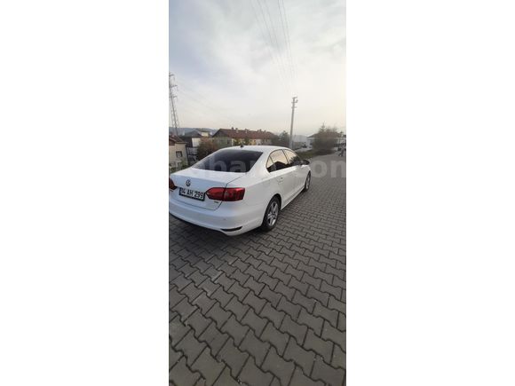 Sahibinden Değişensiz Volkswagen Jetta 1.6 TDi Comfortline