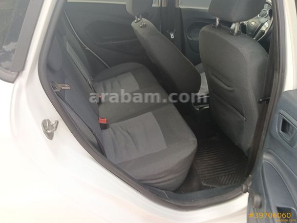 Galeriden Ford Fiesta 1.4 TDCi Trend 2012 Model Antalya 246.592 km Beyaz