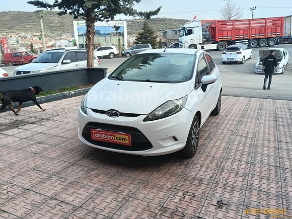 Galeriden Ford Fiesta 1.4 TDCi Trend 2012 Model Antalya 246.592 km Beyaz