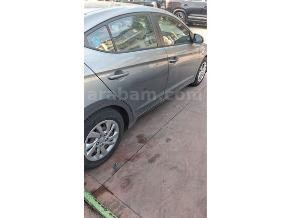 Sahibinden Hyundai Elantra 1.6 D-CVVT Style 2017 Model