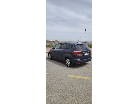 Sıfır tadında sadece 49000 km de.