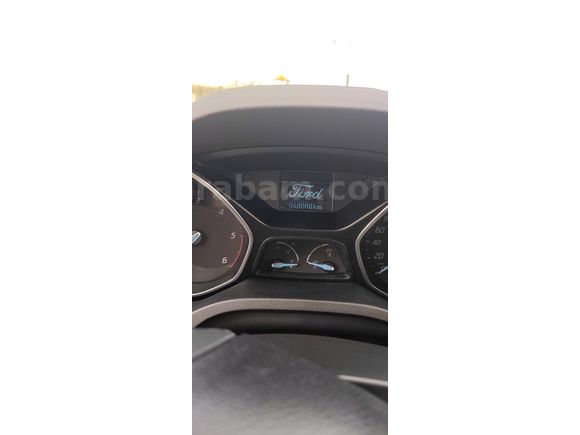 Sıfır tadında sadece 49000 km de.