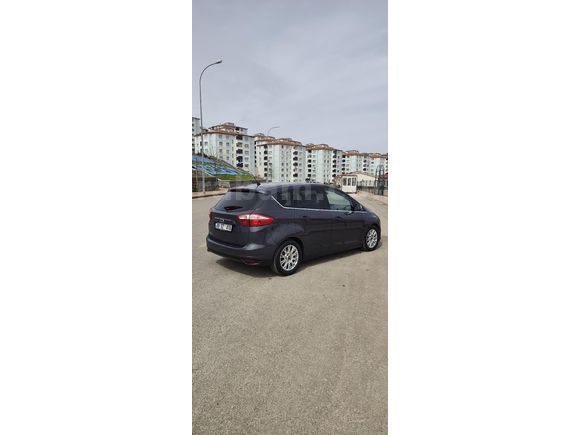 Sıfır tadında sadece 49000 km de.