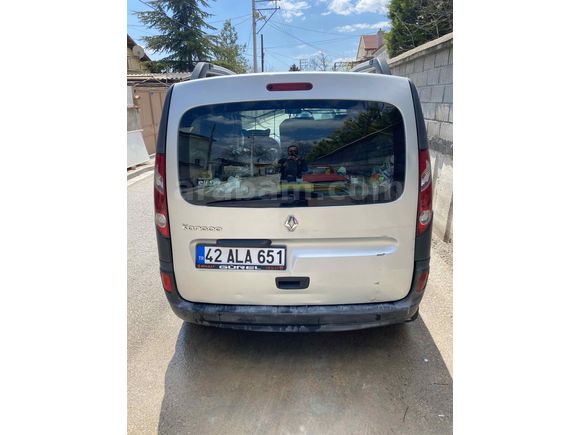 Sahibinden Renault Kangoo Multix 1.5 dCi Expression 2011 Model 