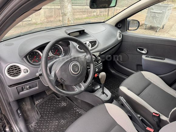 2011 Clio 1.6 LPG'li Tam Otomatik Değişensiz Tavan Kaput Boyasız