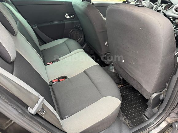 2011 Clio 1.6 LPG'li Tam Otomatik Değişensiz Tavan Kaput Boyasız