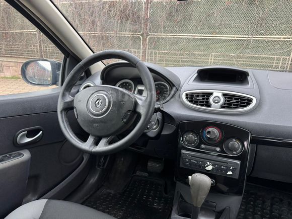 2011 Clio 1.6 LPG'li Tam Otomatik Değişensiz Tavan Kaput Boyasız