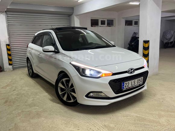 Sahibinden Hyundai Cam Tavan i20 1.2 MPI Style 2015 Model 