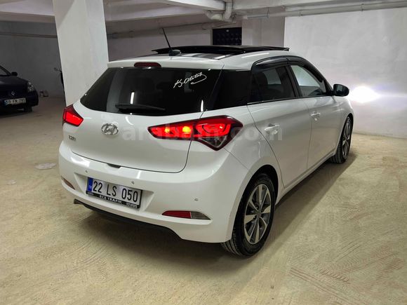 Sahibinden Hyundai Cam Tavan i20 1.2 MPI Style 2015 Model 