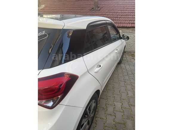 Sahibinden Hyundai Cam Tavan i20 1.2 MPI Style 2015 Model 