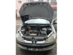 Sahibinden Peugeot 206 1.4 XR 2000 Model  212.000 km Gri