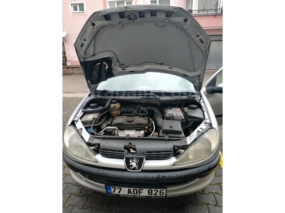 Sahibinden Peugeot 206 1.4 XR 2000 Model  212.000 km Gri