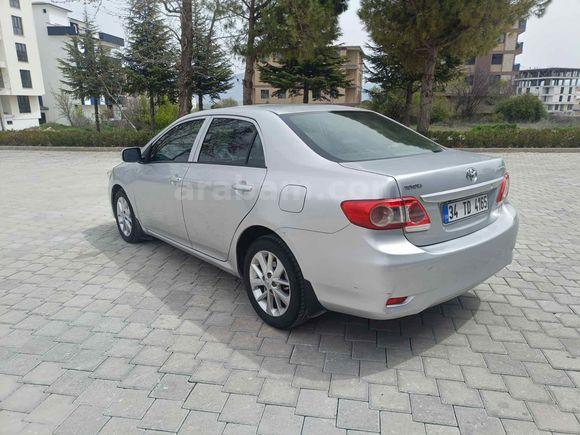 Toyota Corolla 1.4 D-4D Comfort Extra 2011 Model Denizli