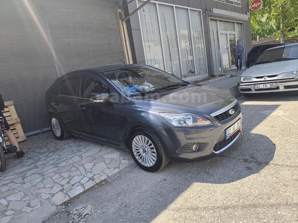 Sahibinden Ford Focus 1.6 titanyum 115 bg