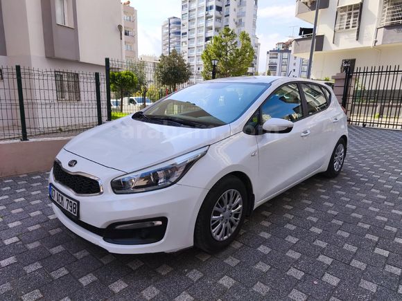 Sahibinden Kia Ceed 1.4 MPI Live 2017 Model