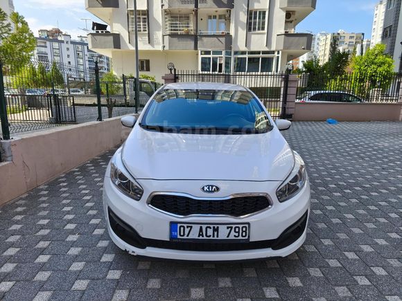 Sahibinden Kia Ceed 1.4 MPI Live 2017 Model
