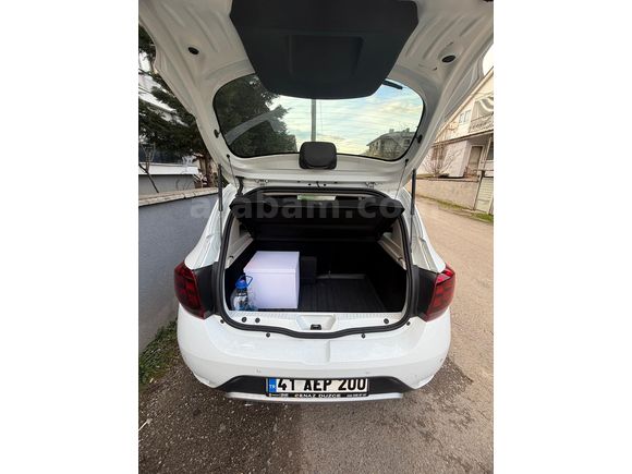 Sahibinden Dacia Sandero 0.9 TCe Stepway Easy-R 2020 Model 