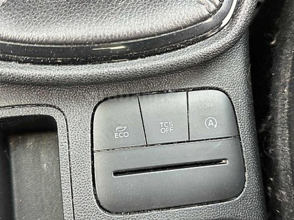 NAMLI'DAN // 2018 MODEL FIESTA TREND X // 104 BIN KM MANUEL //