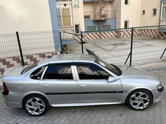 Sahibinden Opel Vectra 2.0 CD 1996 Model 