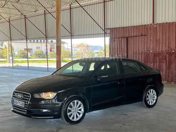 Audi A3 Sedan 1.6 TDI Ambition 2014 Model 