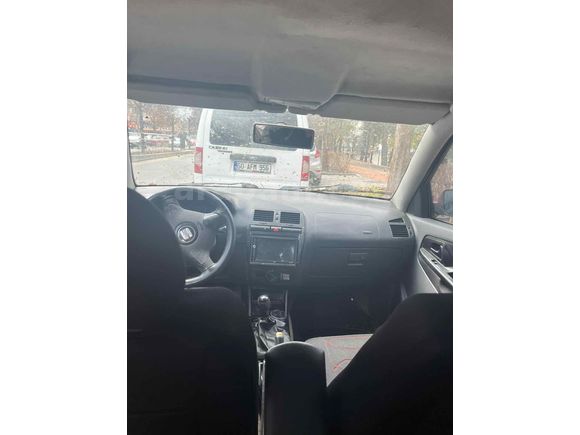 Sahibinden Seat Ibiza 1.6 singo 2000 Model  300 km Bordo