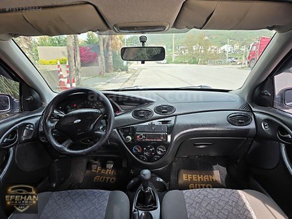 EFEHAN AUTO'DAN 2001 FORD FOCUS HATASIZ 1.5 PARÇA BOYA