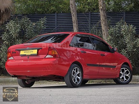 EFEHAN AUTO'DAN 2001 FORD FOCUS HATASIZ 1.5 PARÇA BOYA