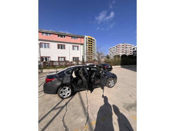 Temiz aile aracı Sahibinden Opel Astra 1.6 Edition 2012 Model 