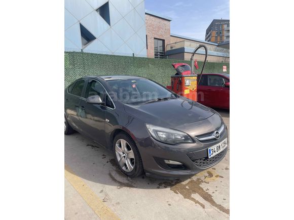 Temiz aile aracı Sahibinden Opel Astra 1.6 Edition 2012 Model 