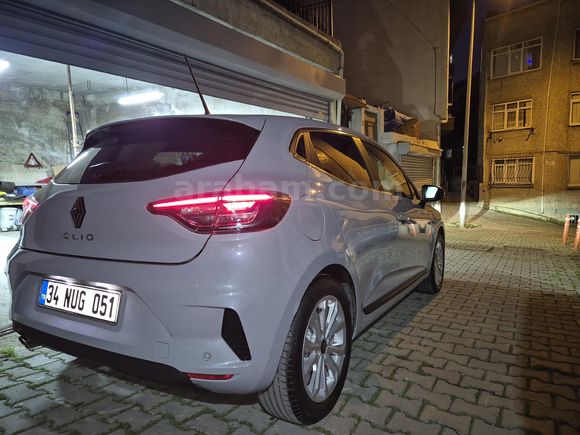 Sahibinden Renault Clio 1.0 TCe Evolution 2025 Model