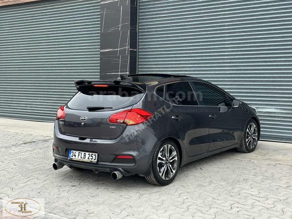 CAM TAVAN-DEĞİŞENSİZ-TRAMERSİZ-OTOMATİK-2013 MODEL-PREMİUM