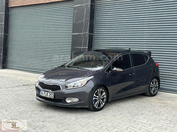CAM TAVAN-DEĞİŞENSİZ-TRAMERSİZ-OTOMATİK-2013 MODEL-PREMİUM