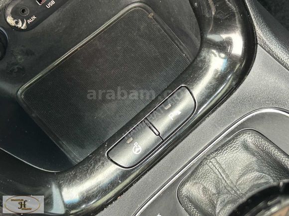 CAM TAVAN-DEĞİŞENSİZ-TRAMERSİZ-OTOMATİK-2013 MODEL-PREMİUM