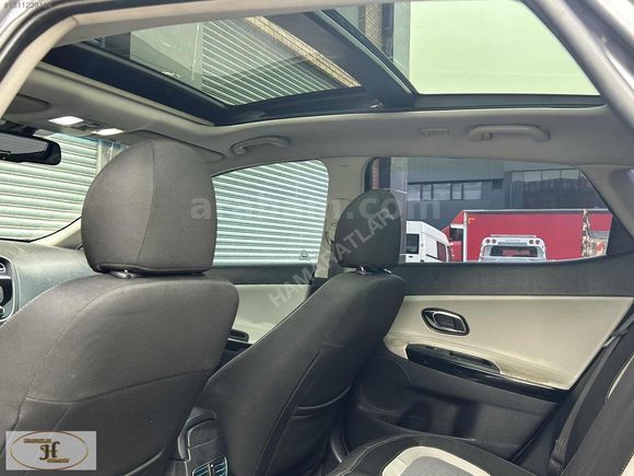 CAM TAVAN-DEĞİŞENSİZ-TRAMERSİZ-OTOMATİK-2013 MODEL-PREMİUM